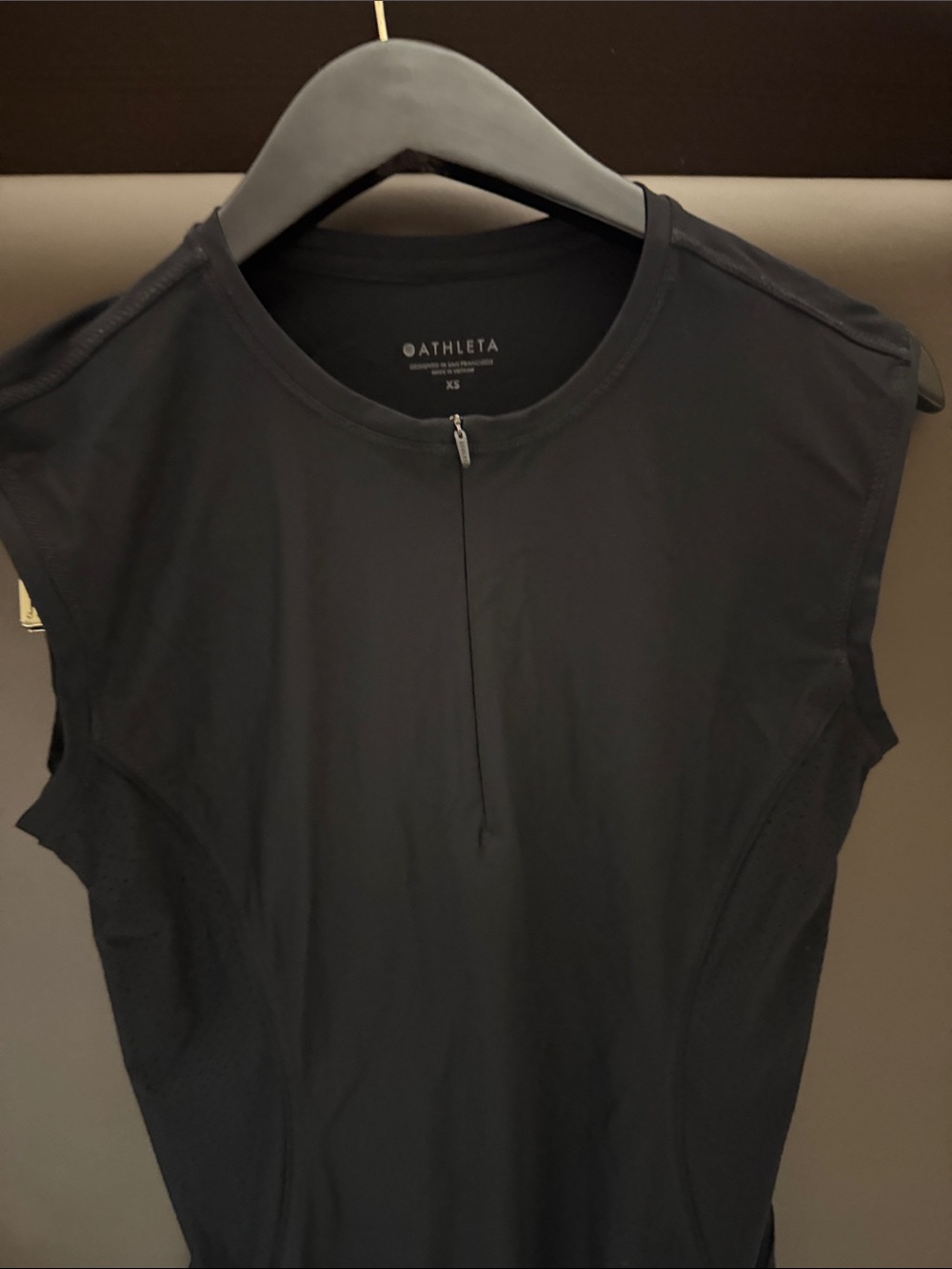 Athleta Black Sleeveless Zip-Front Performance Tank - Picture 3 of 3